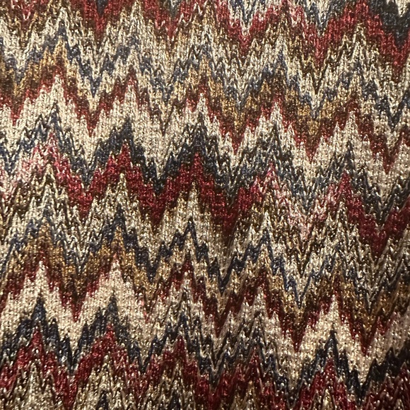 Women’s blouse size medium. - Picture 2 of 3